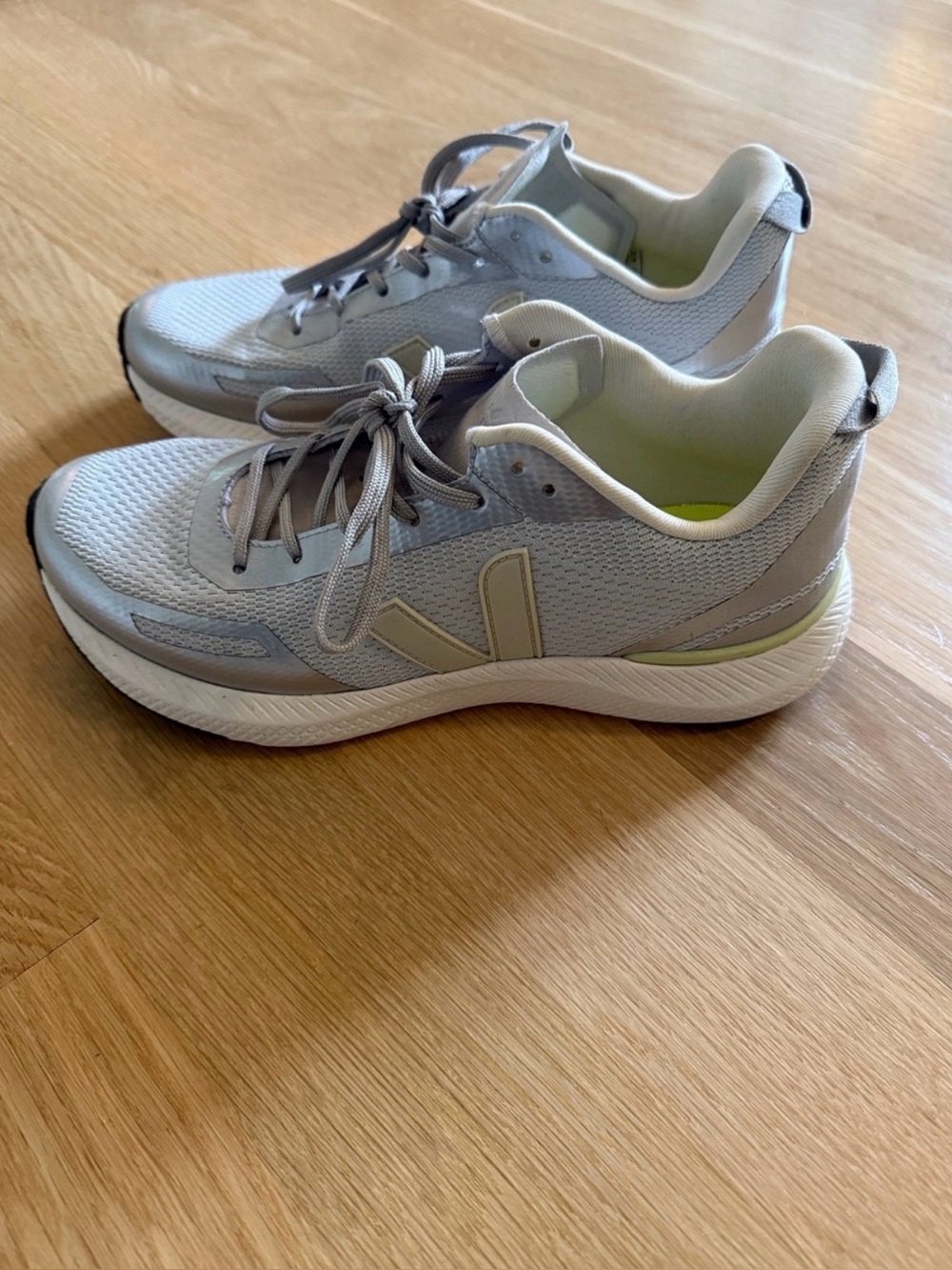 New Veja impala running shoes